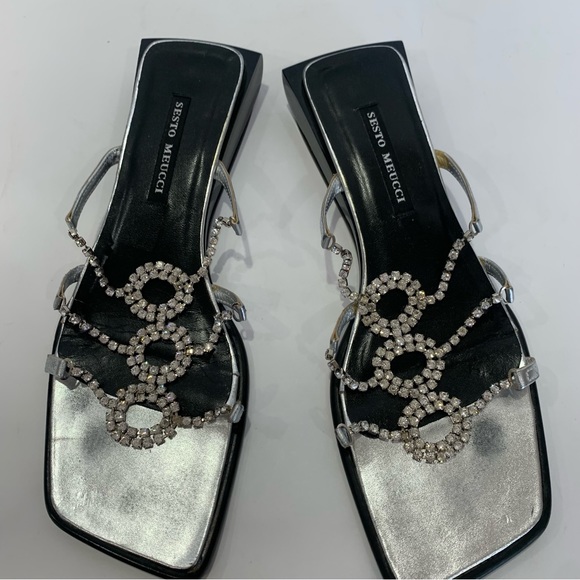Sesto Meucci size 9 rhinestone sandals in stunning silver with unique heel - Picture 1 of 16